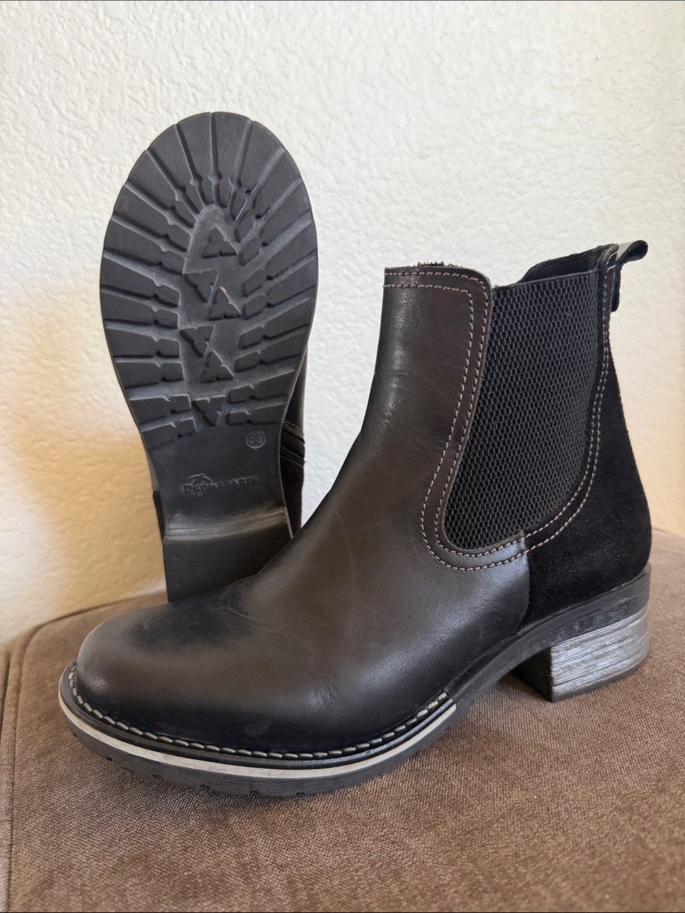Dromedaris Women’s Scrunched Leather Chelsea Boot